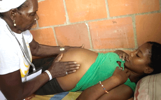 Parto tradicional en Buenaventura: una fiesta llena de amor