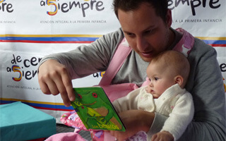 Léele a tu bebé desde el vientre materno