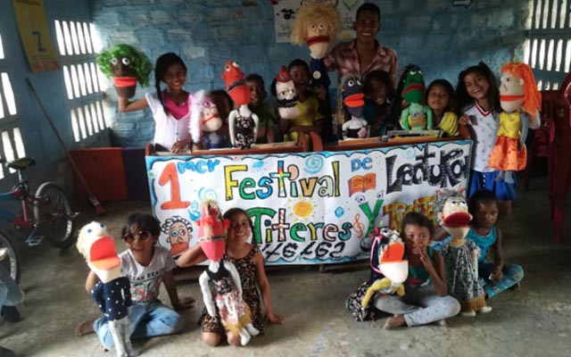 Los libros, cantos, títeres y voces de los niños se tomaron el país