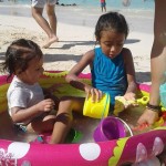 Nos dice Milena Leal: “Mis bebes se divierten un monton juntas. #EntreHermanos es más divertido todo”.