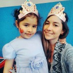Esto nos cuenta el tío Jaime: “Mis dos sobrinas se llevan 22 años de diferencia. El día del cumpleaños de Isabella, su hermana Karen le escribió estas palabras: "Hoy hace 5 años tengo la mejor compañía. Cada ocurrencia, cada locura, cada crespito enredado me llena la vida".