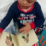 Bren MoPo:
Este es mi bebé y se está iniciando en la lectura con la colección De la cuna a la luna.